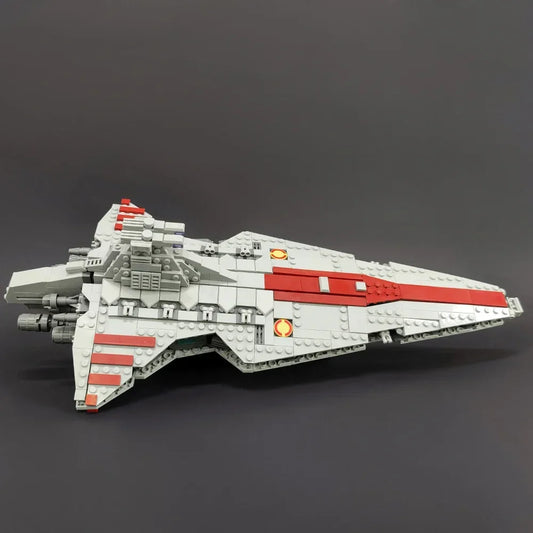 Venator Starship Building Set - 960 pcs