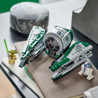 Yoda's Starfighter Building Set - 253 Pieces