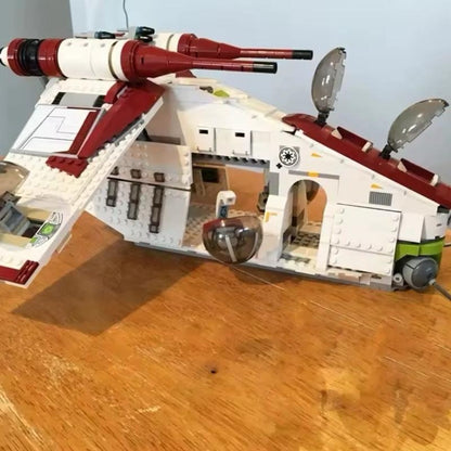 Republic Gunship MOC 1244 pcs